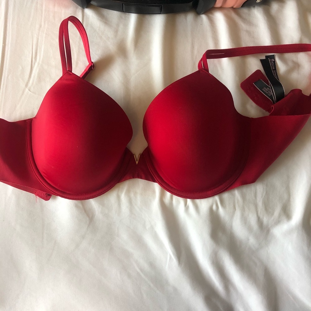 Brand new VS bra